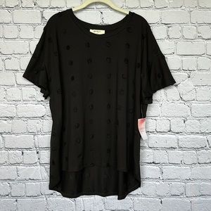 Women’s Plus Size Curvy 2X Black Polka Dot Flowy Blouse with Flutter Sleeves